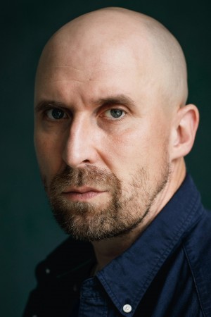 Andrew Brooke tüm dizileri dizigom'da