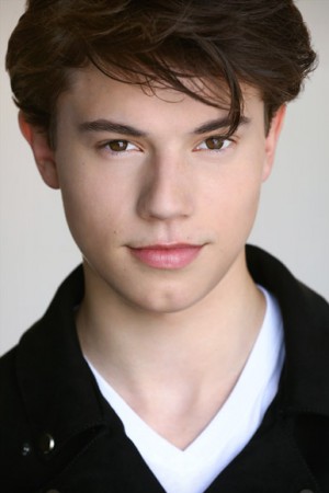 Anthony Turpel tüm dizileri dizigom'da