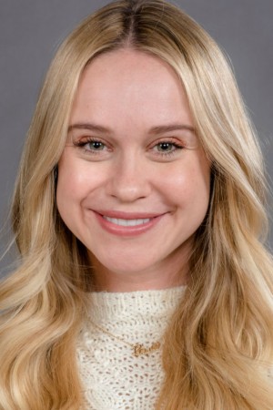 Becca Tobin tüm dizileri dizigom'da