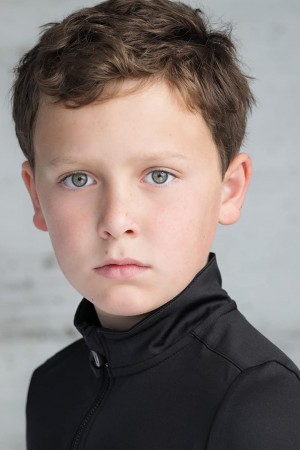 Benjamin Chivers tüm dizileri dizigom'da