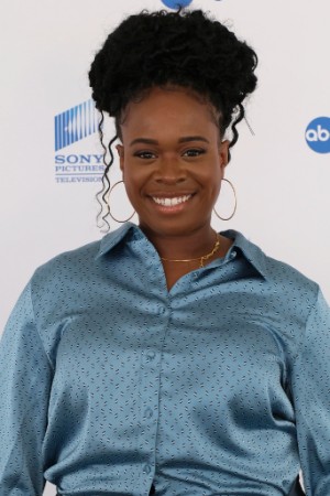 Bria Samoné Henderson tüm dizileri dizigom'da