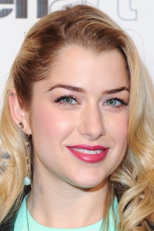 Brittany Finamore tüm dizileri dizigom'da