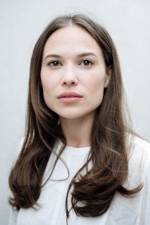 Celina Sinden tüm dizileri dizigom'da