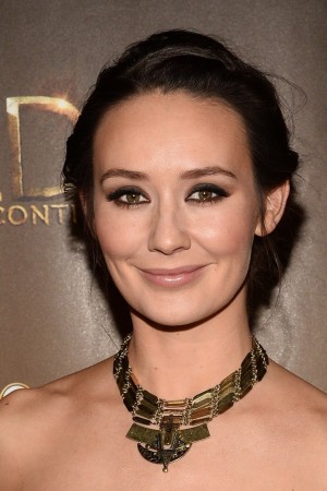 Claire Cooper tüm dizileri dizigom'da