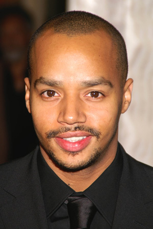 Donald Faison tüm dizileri dizigom'da