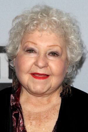 Estelle Harris tüm dizileri dizigom'da