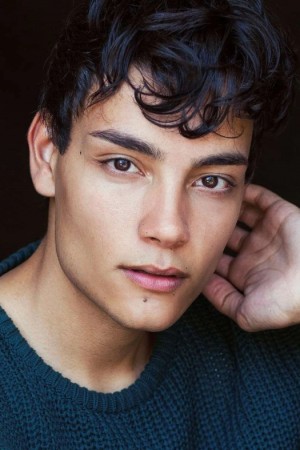 Evan Evagora tüm dizileri dizigom'da