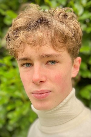 Finn Elliot tüm dizileri dizigom'da