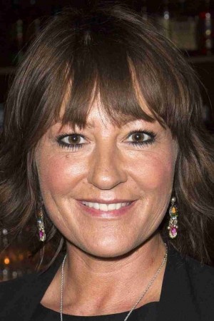 Holly Aird tüm dizileri dizigom'da