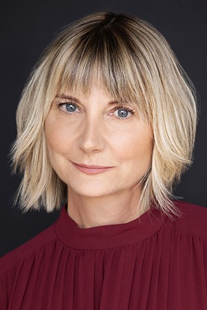 Kerri Kenney-Silver tüm dizileri dizigom'da