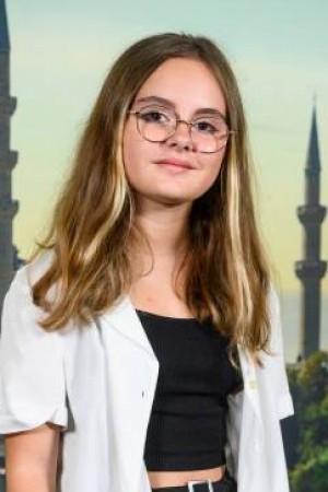 Laura Quirós tüm dizileri dizigom'da