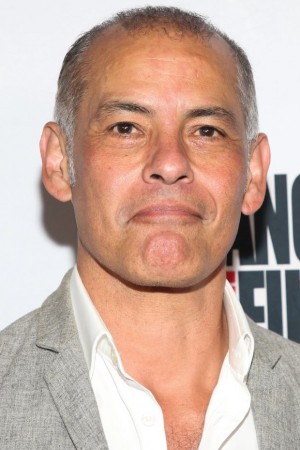 Mark D. Espinoza tüm dizileri dizigom'da