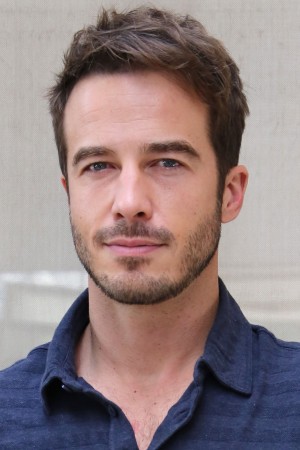 Ryan Carnes tüm dizileri dizigom'da