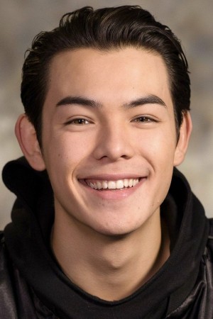 Ryan Potter tüm dizileri dizigom'da