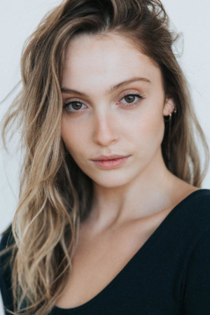 Sara Thompson tüm dizileri dizigom'da