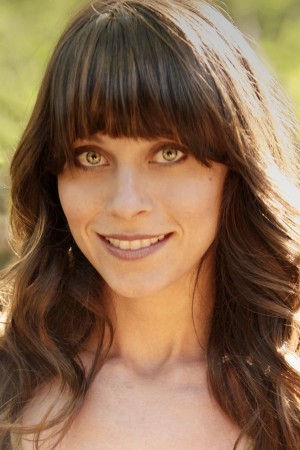 Savannah Welch tüm dizileri dizigom'da