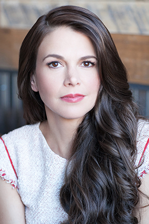 Sutton Foster tüm dizileri dizigom'da