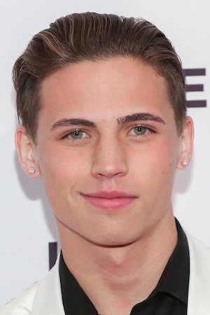 Tanner Buchanan tüm dizileri dizigom'da