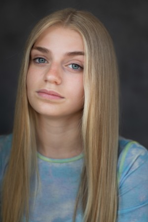 Trixie Hyde tüm dizileri dizigom'da