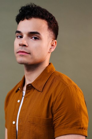 Chris Medlin tüm dizileri dizigom'da