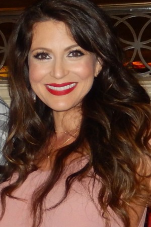 Cerina Vincent tüm dizileri dizigom'da