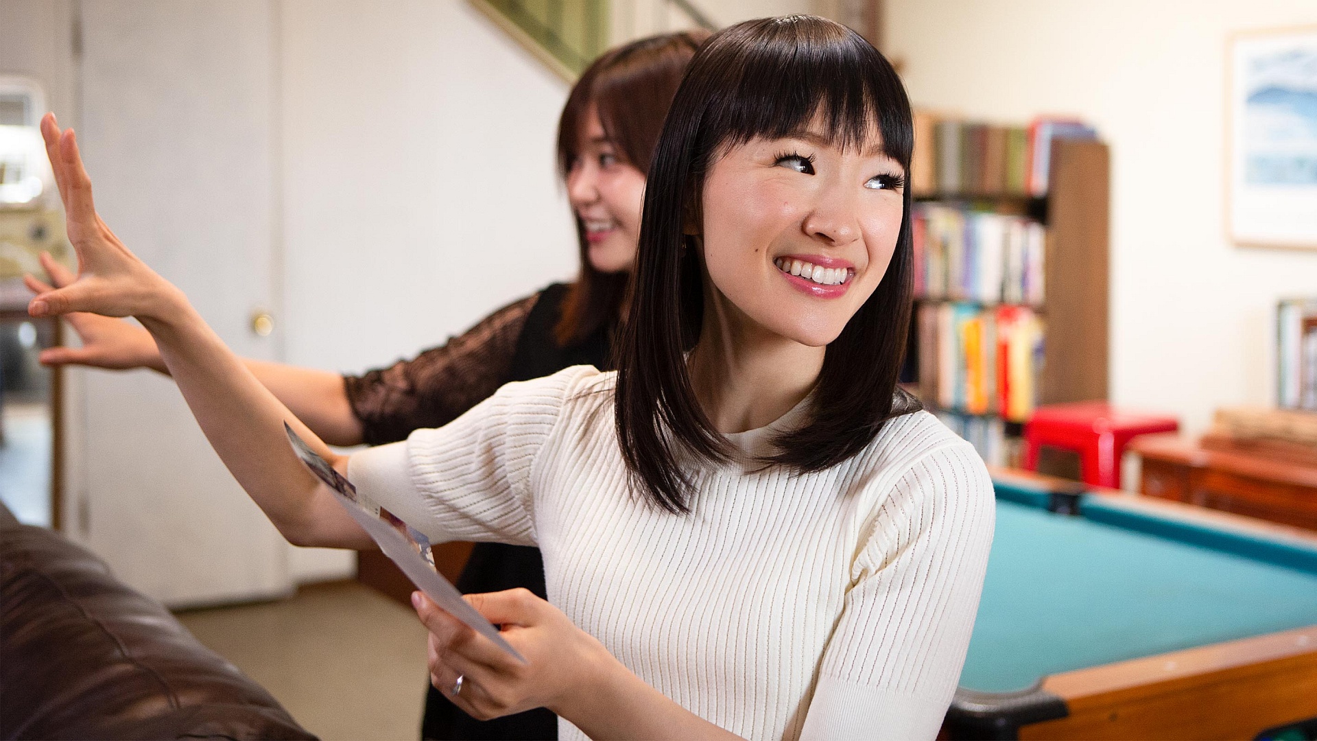 Tidying Up with Marie Kondo 1. Sezon 7. Bölüm