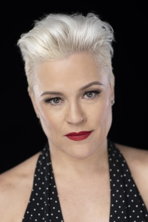 Christine Elise tüm dizileri dizigom'da