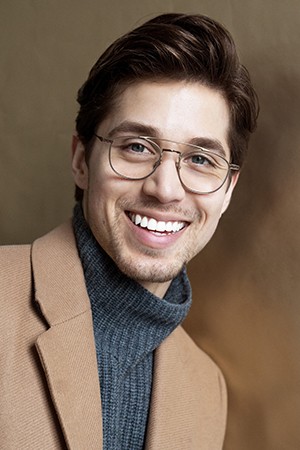 Brandon Larracuente tüm dizileri dizigom'da