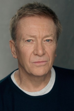 Mark Noble tüm dizileri dizigom'da