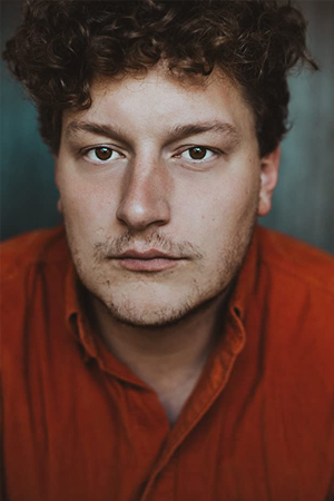 Ari Alexander tüm dizileri dizigom'da