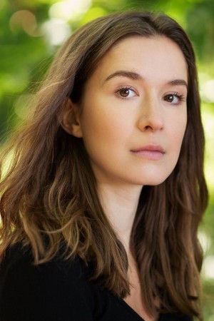 Elizabeth Dulau tüm dizileri dizigom'da