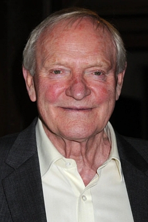 Julian Glover tüm dizileri dizigom'da