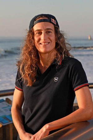 Justine Dupont tüm dizileri dizigom'da